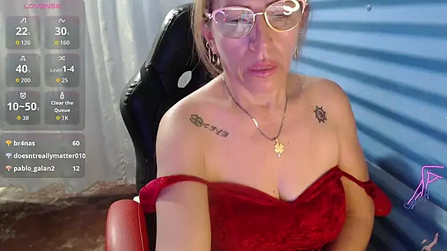 Chayla_Ruiz élő XXX-chatje