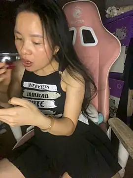 Czat XXX na żywo – Ivy_Trix2