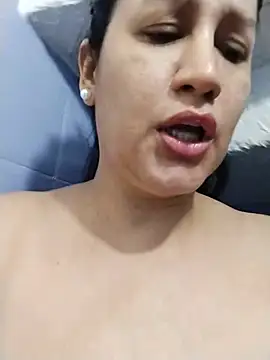XXX chat uživo modela keilymadam