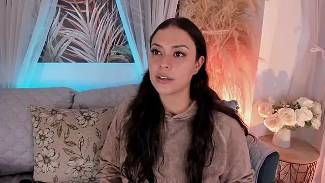 Nicolle_W live XXX chat