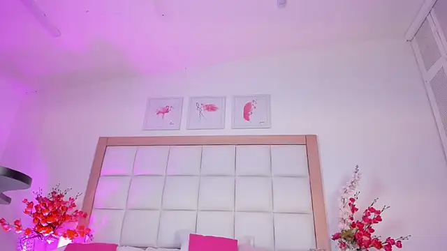 Онлайн чат XXX MelanieQueenn