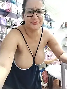 keilymadam's Live XXX Chat