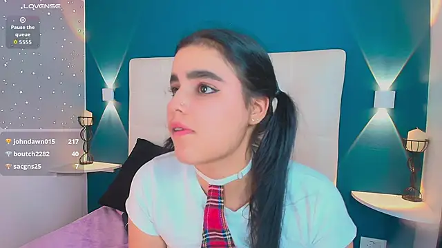 Chat +18 de MiaaCarter_ ao vivo