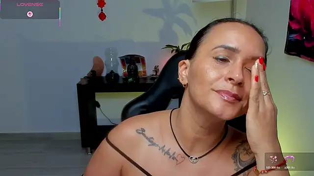 Sara_Charmy webkamerás műsora