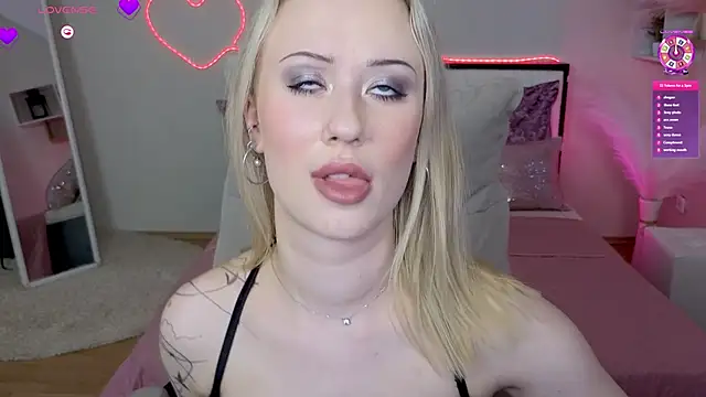 SashaBrooks live XXX chat