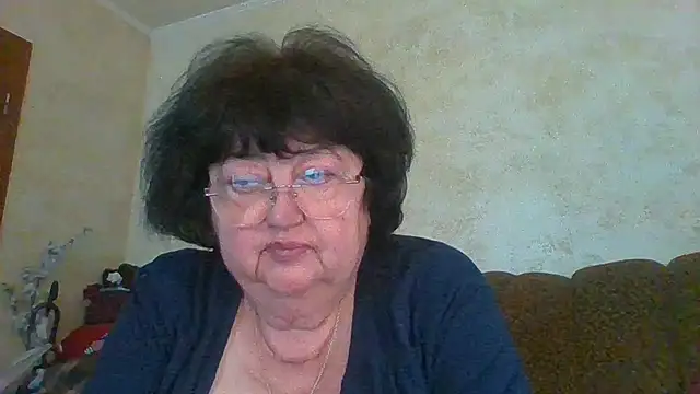 MilaSky5303 Show in webcam