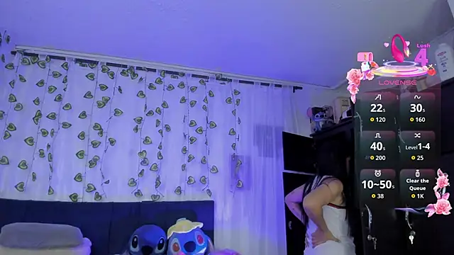 EmiliaRose_のライブXXXチャット