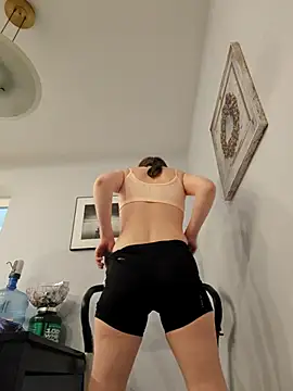 Happy_Gym_Year Chat XXX in diretta
