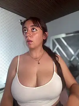 Im_Luuu Chat XXX live