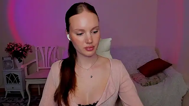MishkaMe Live XXX-chat