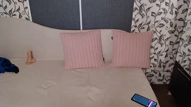 AmoraLuv XXX чат на живо