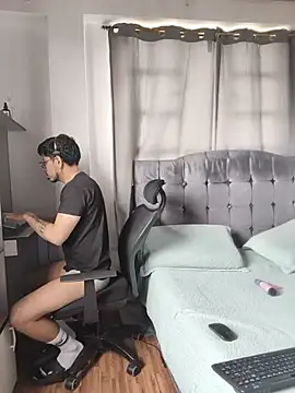 Chat +18 de Ereth_Lewy ao vivo