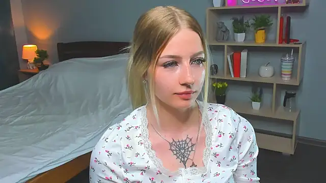 Chat +18 de DeniseMekus ao vivo