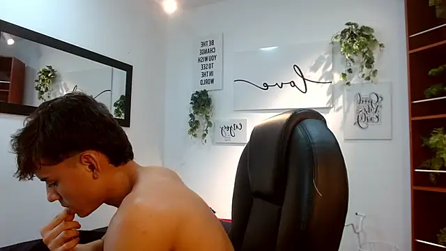 Ryan_grayx's Live XXX Chat