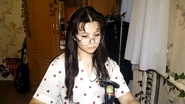 Adilily live XXX chat