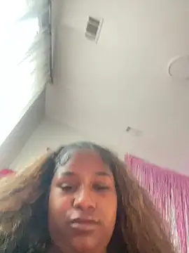 Chat +18 de terrestrial-mermaid ao vivo