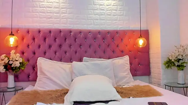XXX chat uživo modela nela_moretti