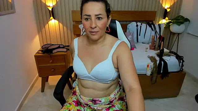 luciana_ballesteros_'s Live XXX Chat
