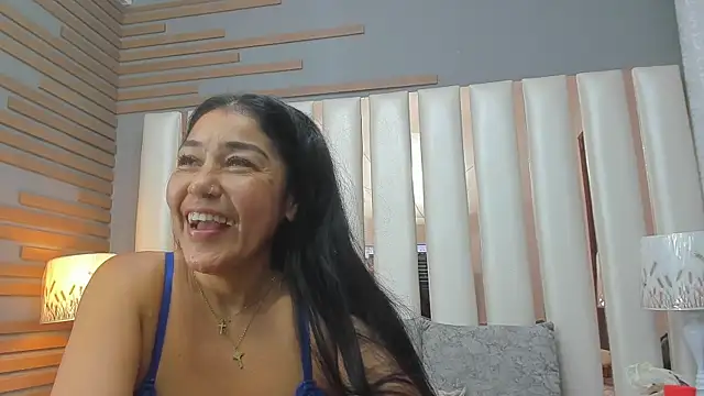 VikyThomsonn's Live XXX Chat