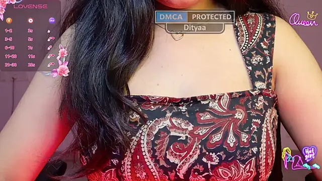Dityaa Adlı Modelin Web Kamerası Şovu