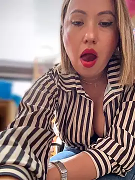 VIOLETA-25_ Live XXX-Chat