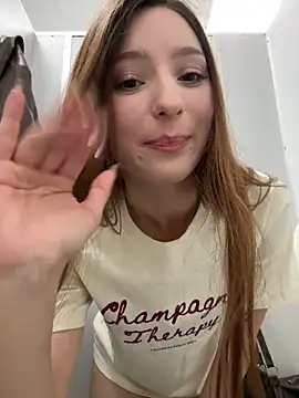 LilluKatten Live XXX-chat