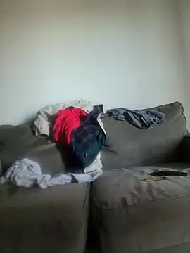 yourMasterisBored Show in webcam