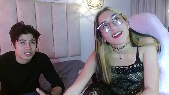 mrandmrsvixencs Chat XXX in diretta