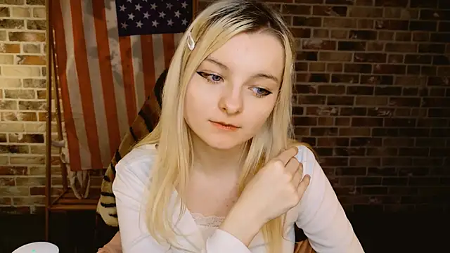 Angela_Bunny Chat XXX live