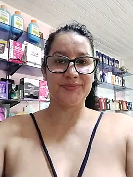 Chat +18 de keilymadam ao vivo