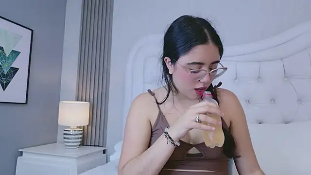 دردشة ScarlettPetrova الجنسية المباشرة