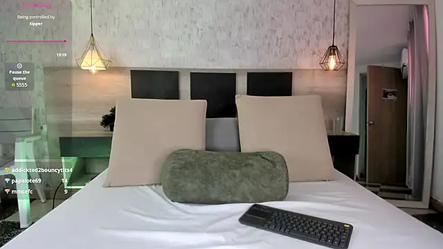 دردشة Sasha_Wolff الجنسية المباشرة