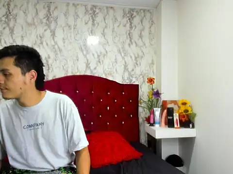 Chat +18 de Alejandra_and_James_ ao vivo