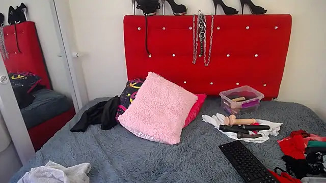 yummyass25's Live XXX Chat