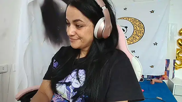 LovelyAzucena's Live XXX Chat