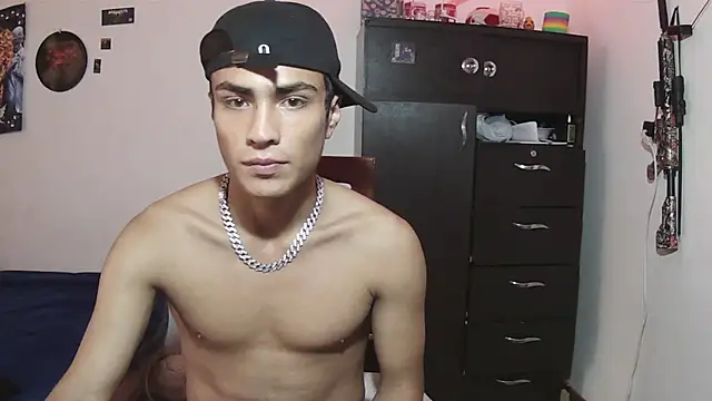 צ'אט XXX בשידור חי של Fenix_hardcock