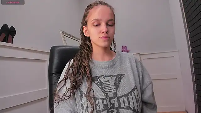 XXX chat uživo modela AdalynGlows