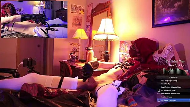 BashfulRouge webcam show