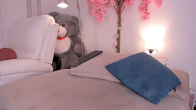 Chat +18 de kitty_miaa ao vivo