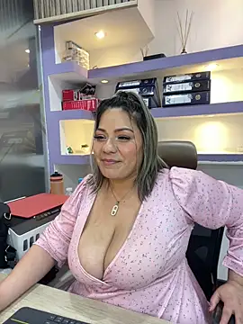isabella_horney_ XXX чат на живо