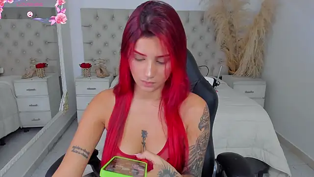 غرفة دردشة CinthiaCollins المباشرة
