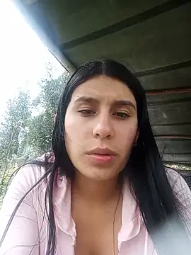 Chat XXX ao vivo de charlottte_wh