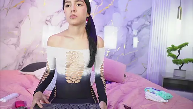 Tiffany_yu: απευθείας συνομιλία ΧΧΧ