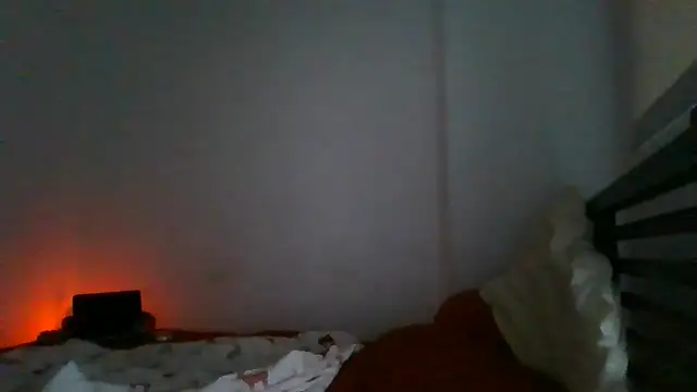 IdenticalOunce31 Show Webcam