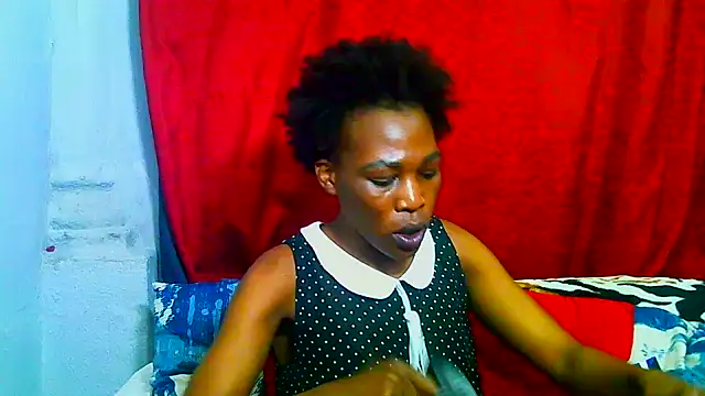 Chat +18 de freaky_naughty ao vivo