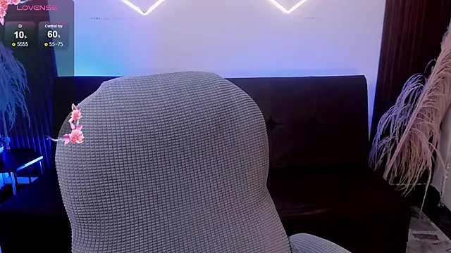 TaniaEyes Chat XXX in diretta