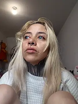 sofigirlgold webcam show