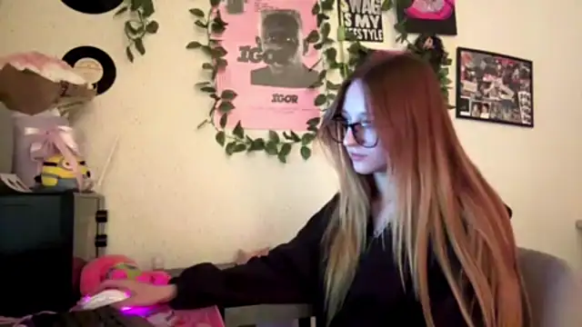 Sunshine_Kira Webcam show