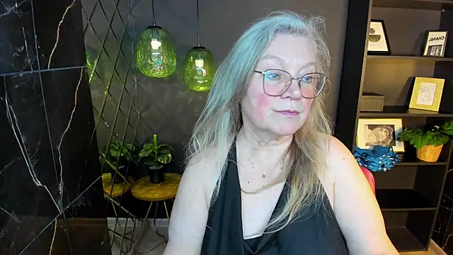 NataliMellow Show in webcam
