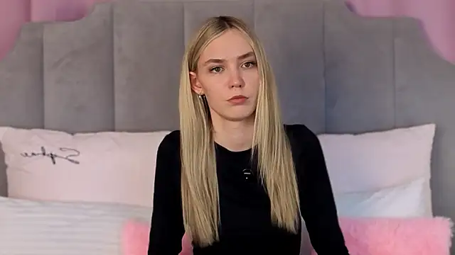 NikkiRyx Pertunjukan Webcam